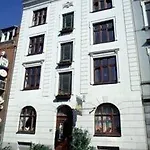 Zur Alten Stadtmauer Hotel 2*