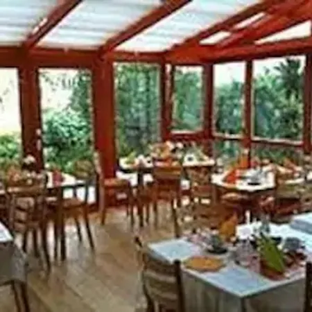 Zur Alten Stadtmauer Otel 2*