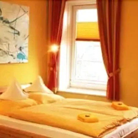 Otel Zur Alten Stadtmauer 2*