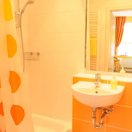 Zur Alten Stadtmauer Otel 2*