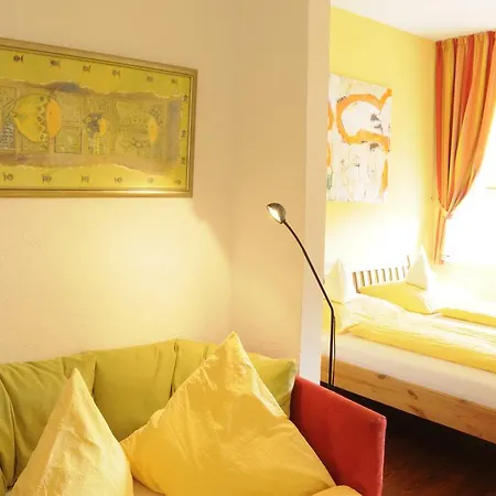 Hotel Zur Alten Stadtmauer 2*