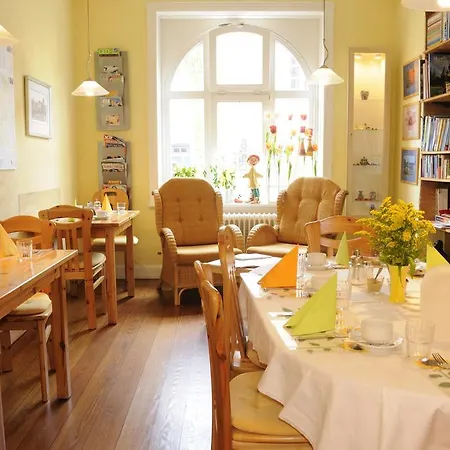 Hotel Zur Alten Stadtmauer 2*