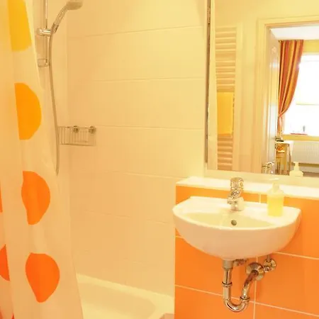 Hotel Zur Alten Stadtmauer 2*