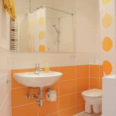 Zur Alten Stadtmauer 2*